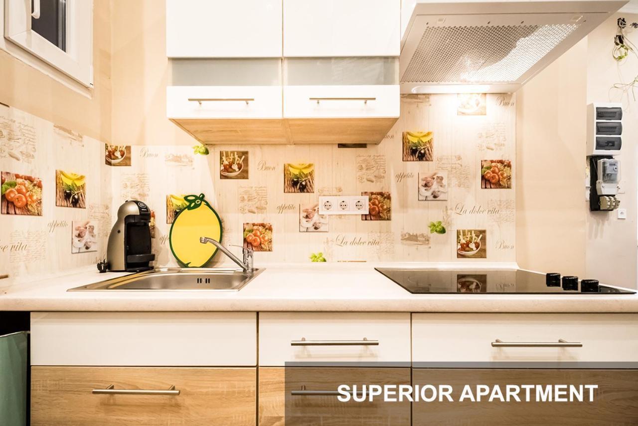 Bpr Corvin Cozy Appartamento Budapest