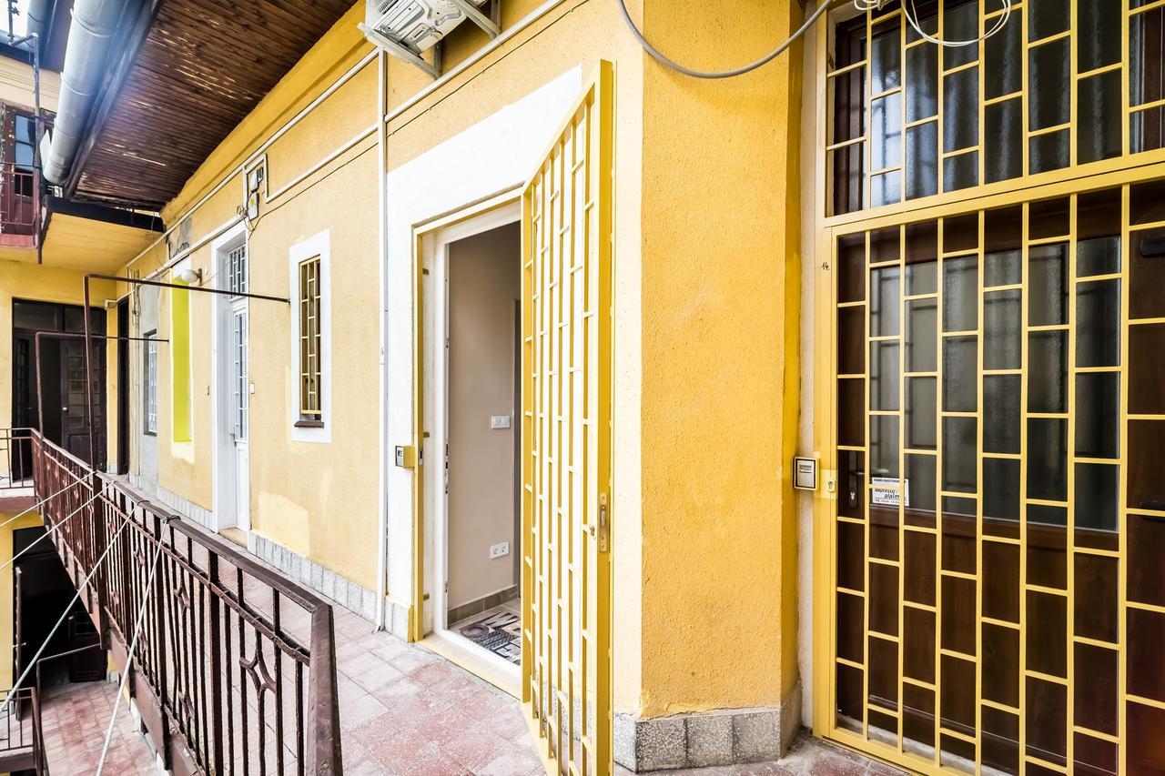 Bpr Corvin Cozy Appartamento Budapest